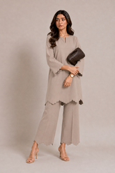 The Scallop Edit - Warm Taupe