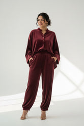 Luxe Comfort: Maroon