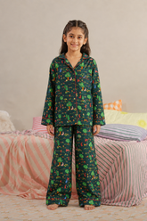 Forest Holly Linen Night Suit